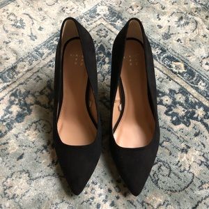 Black Pointed Toe Pumps